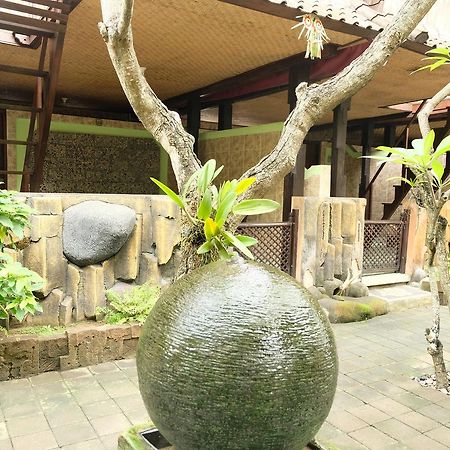 Kerti Beach Bungalow And Restaurant Padangbai  Exterior foto