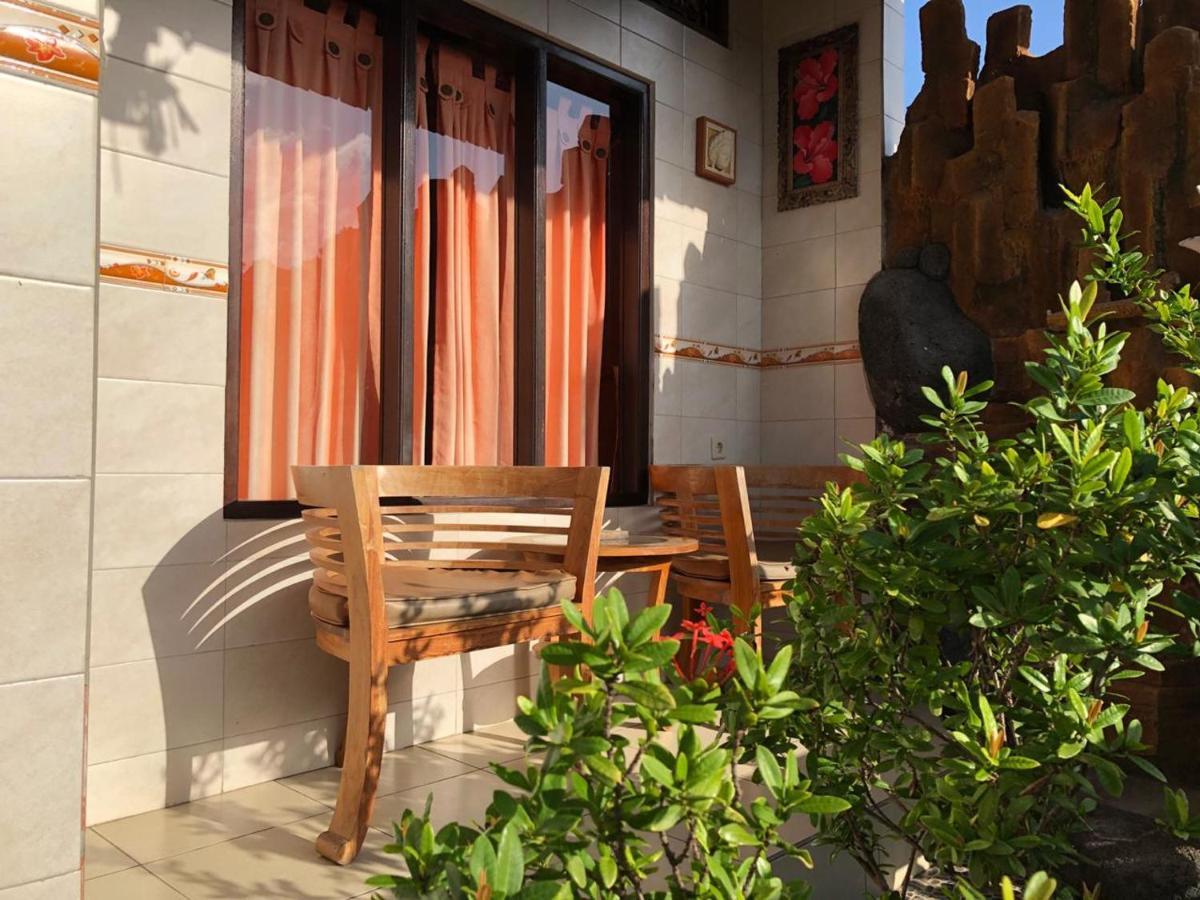 Kerti Beach Bungalow And Restaurant Padangbai  Exterior foto